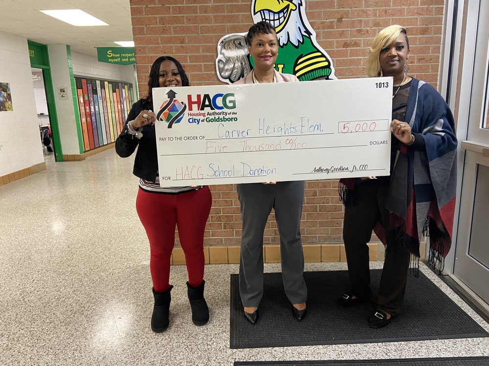 Carver Heights Elementary Receives $5k Donation from HACG